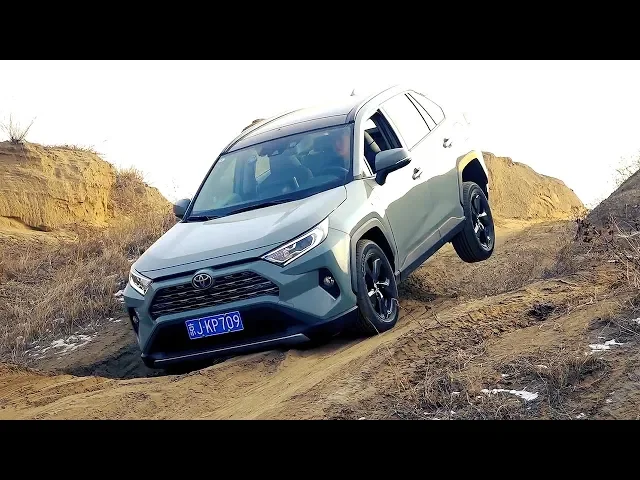 四驱碾压同级 2019试驾评测全新丰田toyota rav4荣放